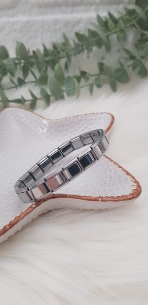 GÜMÜŞ RENKLİ NOMİ BİLEKLİK BL1003